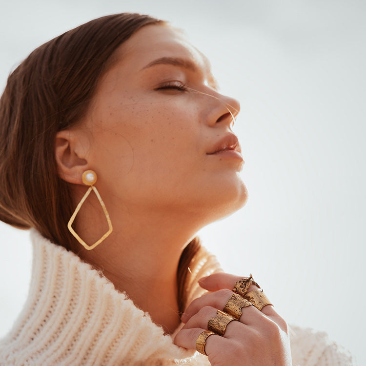 Alcedo earrings in Gilt Silver