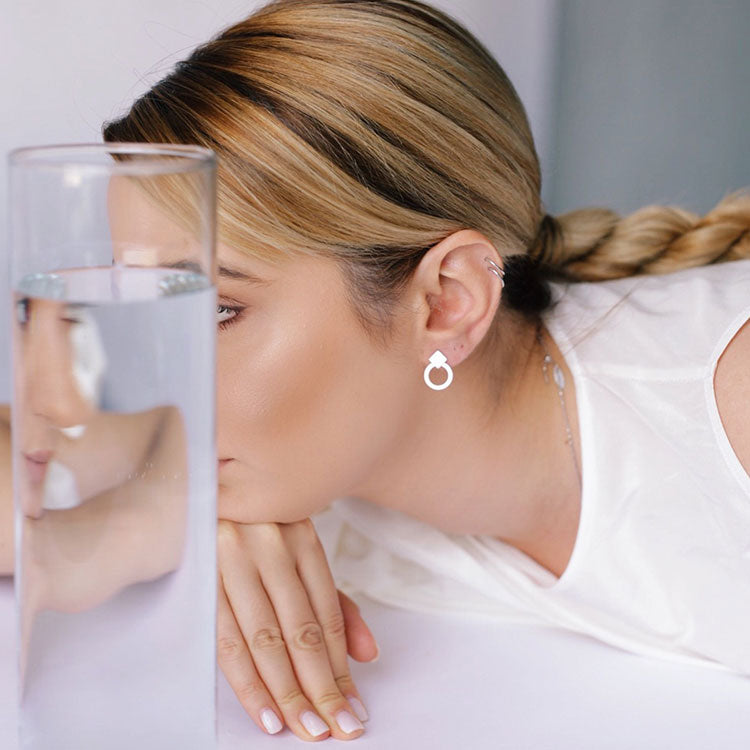 Round Cut Earrings in Gilded Silver