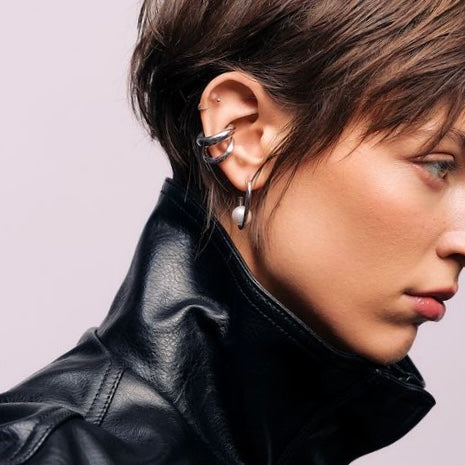 Cercei Okonedo Pearl Hoops, Argint