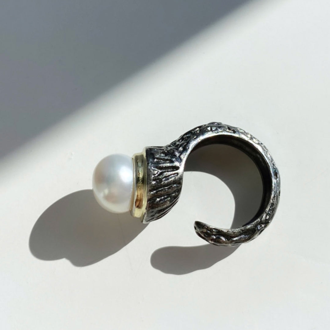 Pearl Hookup Ring in Silver