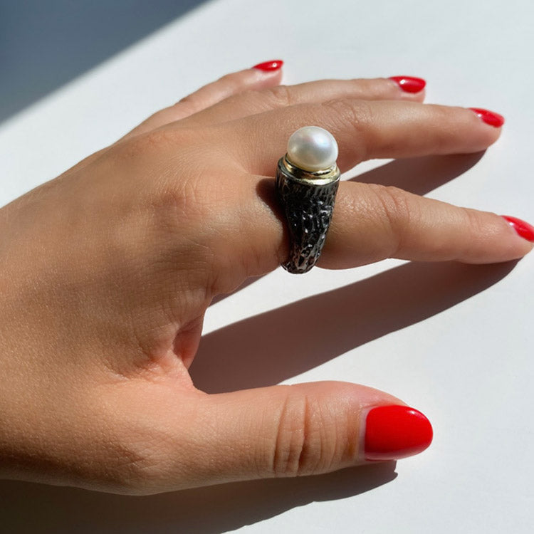 Pearl Hookup Ring in Silver