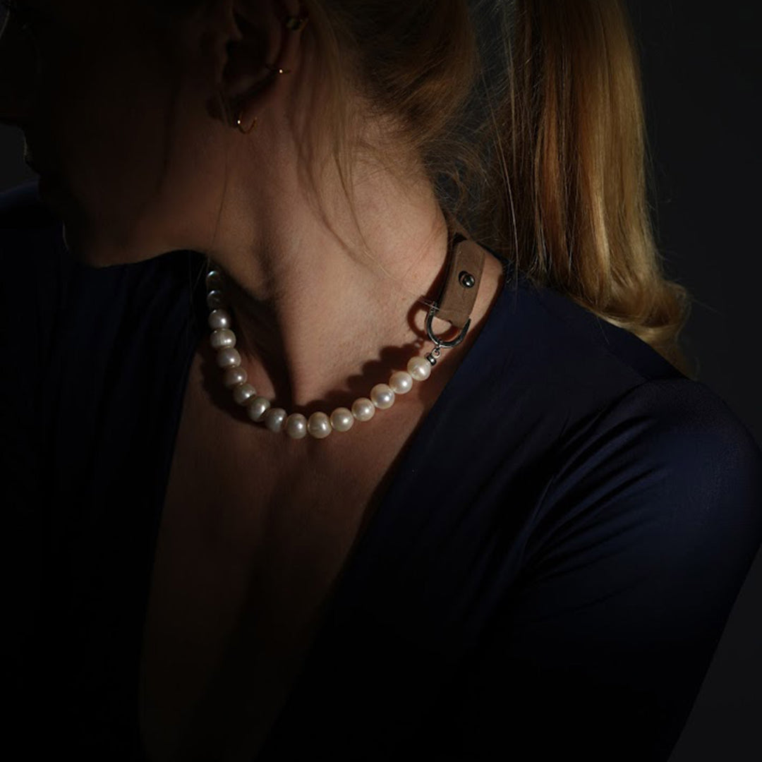 Arden S Necklace, Pearls and Leather